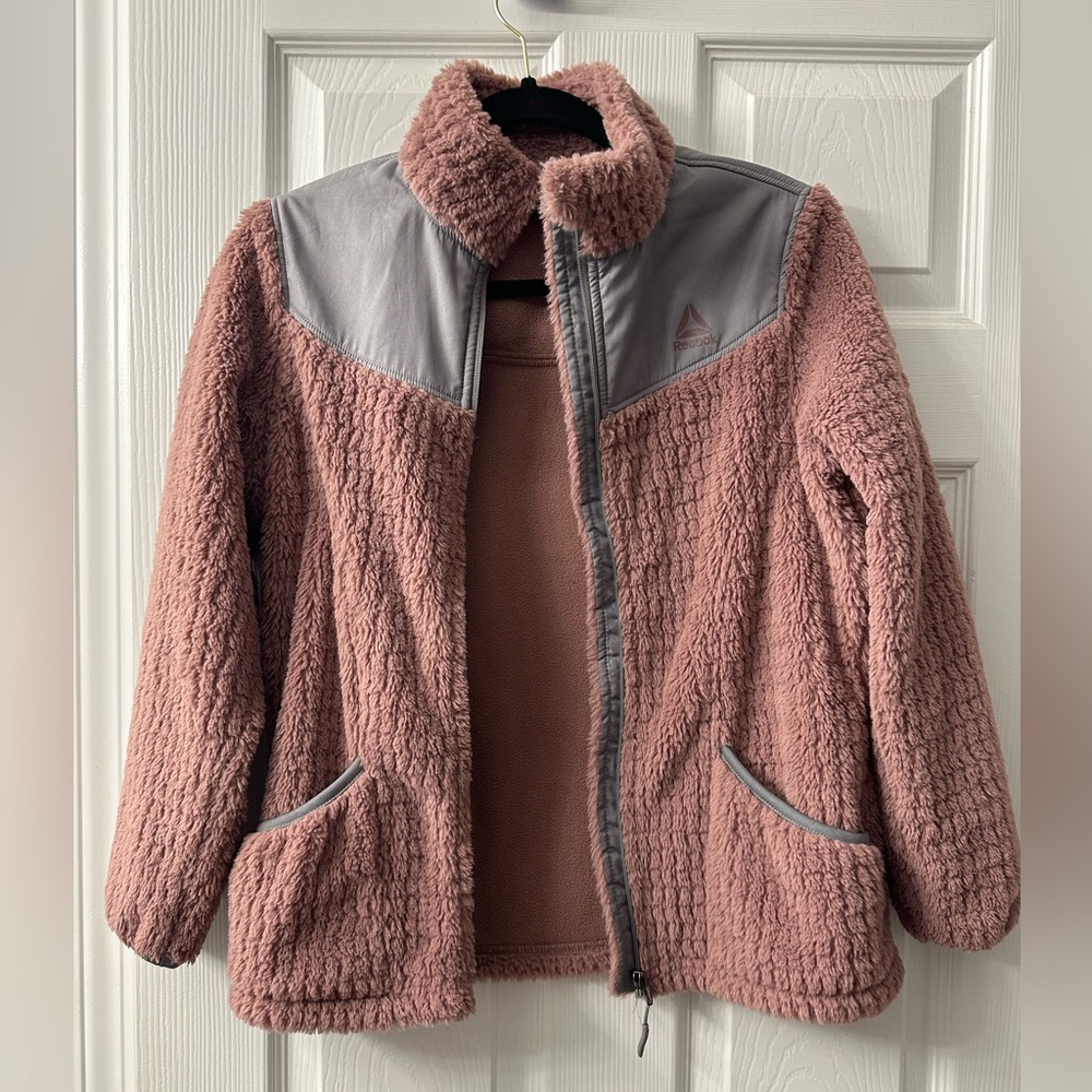 Girls size Large 14/16 Reebok sweater